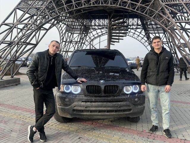 Черный БМВ Х5, объемом двигателя 3 л и пробегом 215 тыс. км за 4000 $, фото 5 на Automoto.ua