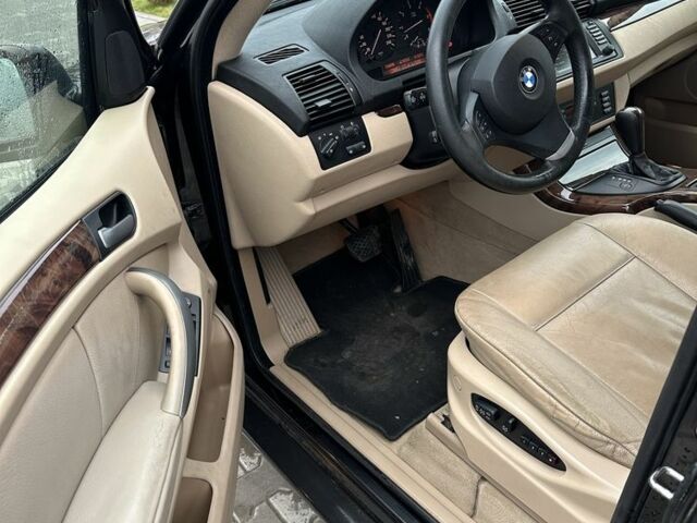 Черный БМВ Х5, объемом двигателя 3 л и пробегом 320 тыс. км за 5800 $, фото 10 на Automoto.ua