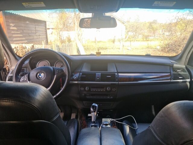 Черный БМВ Х5, объемом двигателя 3 л и пробегом 229 тыс. км за 10500 $, фото 4 на Automoto.ua