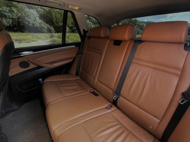 Черный БМВ Х5, объемом двигателя 3 л и пробегом 393 тыс. км за 16000 $, фото 15 на Automoto.ua