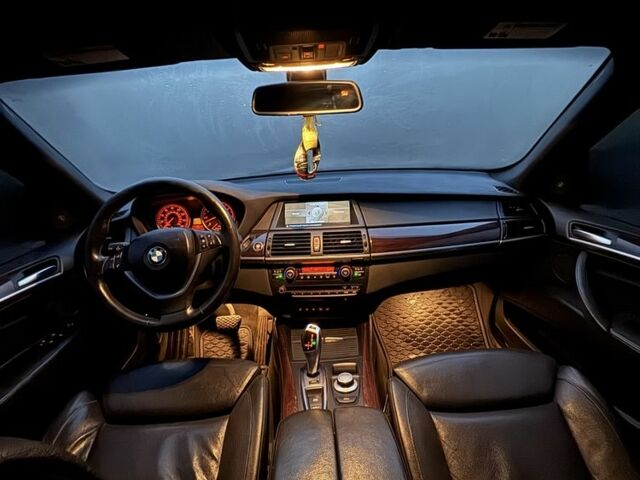 Черный БМВ Х5, объемом двигателя 4.8 л и пробегом 159 тыс. км за 11500 $, фото 5 на Automoto.ua