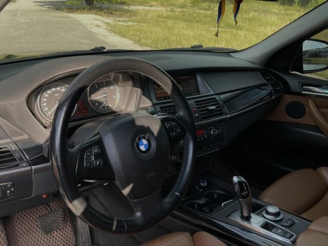 Черный БМВ Х5, объемом двигателя 3 л и пробегом 393 тыс. км за 16000 $, фото 7 на Automoto.ua