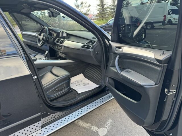 Черный БМВ Х5, объемом двигателя 3.5 л и пробегом 300 тыс. км за 17500 $, фото 17 на Automoto.ua