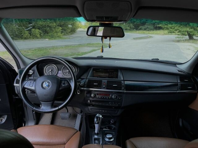 Черный БМВ Х5, объемом двигателя 3 л и пробегом 393 тыс. км за 16000 $, фото 9 на Automoto.ua