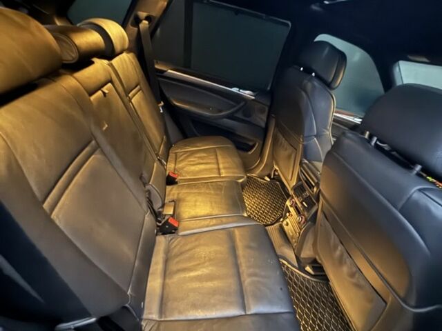 Черный БМВ Х5, объемом двигателя 4.8 л и пробегом 159 тыс. км за 11500 $, фото 7 на Automoto.ua