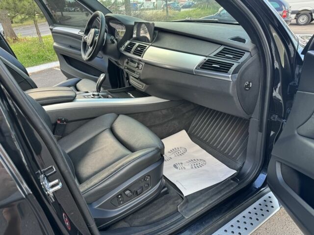 Черный БМВ Х5, объемом двигателя 3.5 л и пробегом 300 тыс. км за 17500 $, фото 18 на Automoto.ua