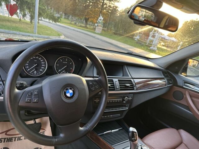 Черный БМВ Х5, объемом двигателя 3 л и пробегом 283 тыс. км за 21900 $, фото 6 на Automoto.ua