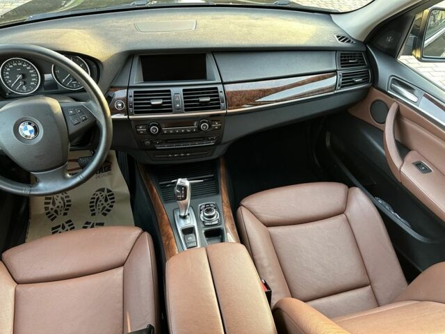 Черный БМВ Х5, объемом двигателя 3 л и пробегом 283 тыс. км за 21900 $, фото 5 на Automoto.ua