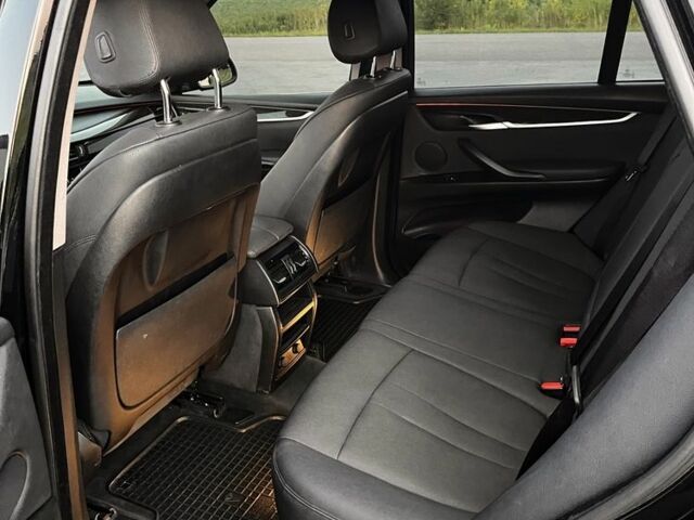 БМВ Х5 2015 в Черновцах на Automoto.ua Черный БМВ Х5, объемом двигателя 3 л и пробегом 220 тыс. км за 19850 $, фото 9 на Automoto.ua