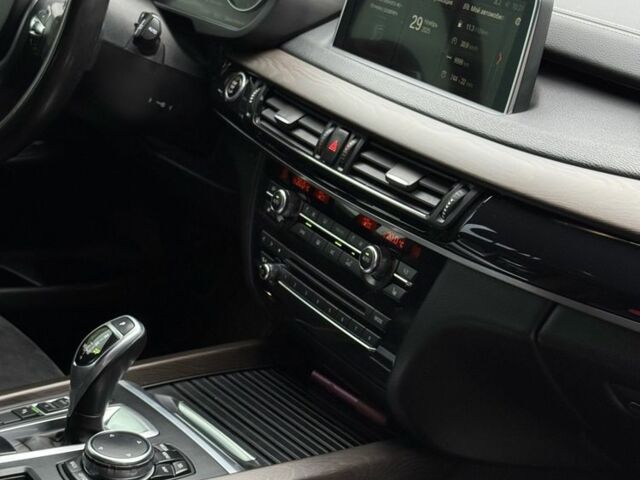 Чорний БМВ Х5, об'ємом двигуна 2 л та пробігом 213 тис. км за 29500 $, фото 11 на Automoto.ua