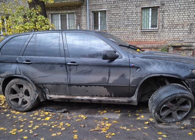Черный БМВ Х5, объемом двигателя 3 л и пробегом 350 тыс. км за 3000 $, фото 3 на Automoto.ua
