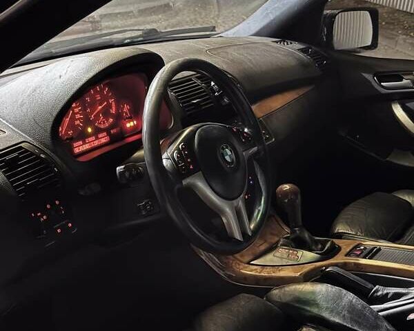 Черный БМВ Х5, объемом двигателя 4.4 л и пробегом 250 тыс. км за 6200 $, фото 3 на Automoto.ua