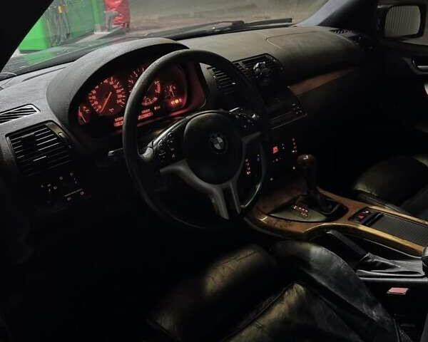 Черный БМВ Х5, объемом двигателя 4.4 л и пробегом 250 тыс. км за 6200 $, фото 2 на Automoto.ua