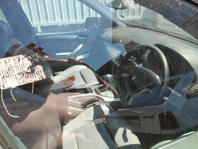 Черный БМВ Х5, объемом двигателя 3 л и пробегом 395 тыс. км за 2000 $, фото 7 на Automoto.ua