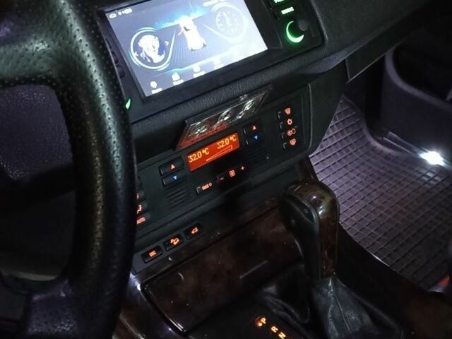 Черный БМВ Х5, объемом двигателя 3 л и пробегом 310 тыс. км за 5800 $, фото 7 на Automoto.ua