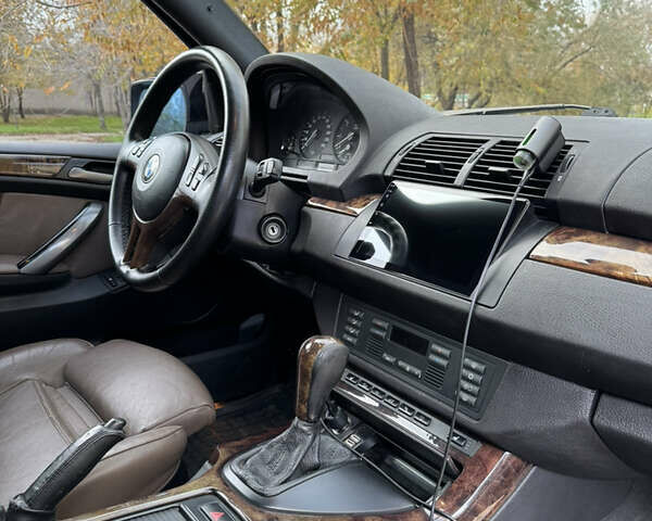 Черный БМВ Х5, объемом двигателя 2.93 л и пробегом 335 тыс. км за 8200 $, фото 19 на Automoto.ua