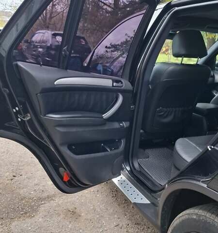 Черный БМВ Х5, объемом двигателя 3 л и пробегом 323 тыс. км за 9800 $, фото 12 на Automoto.ua