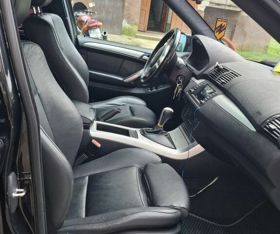 Черный БМВ Х5, объемом двигателя 3 л и пробегом 323 тыс. км за 9800 $, фото 6 на Automoto.ua