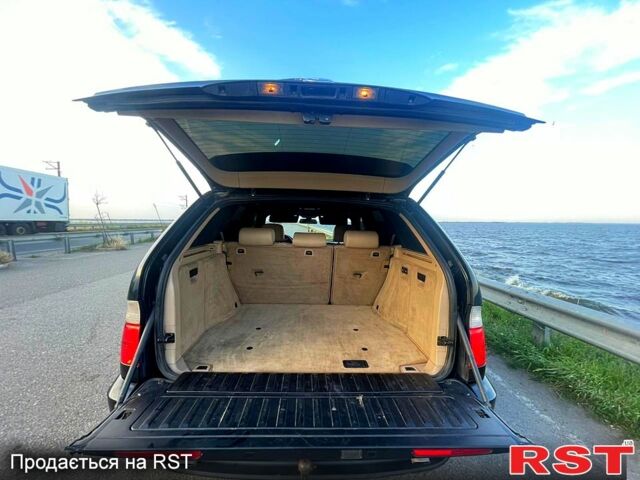 Черный БМВ Х5, объемом двигателя 3 л и пробегом 300 тыс. км за 8500 $, фото 6 на Automoto.ua