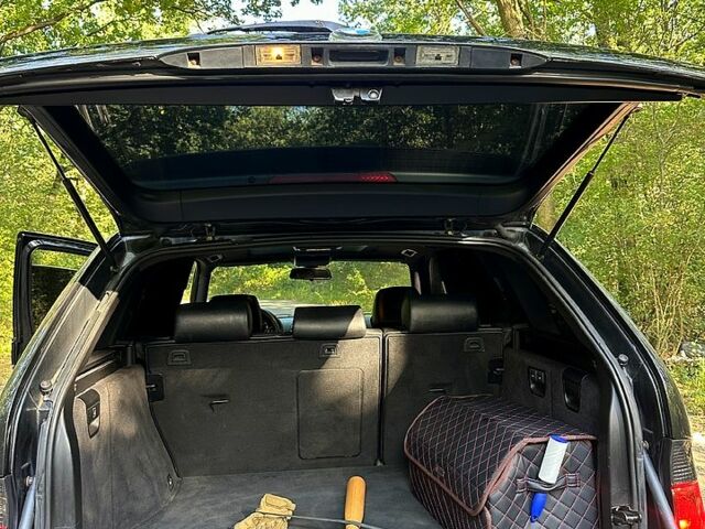 Черный БМВ Х5, объемом двигателя 4.4 л и пробегом 400 тыс. км за 8300 $, фото 4 на Automoto.ua