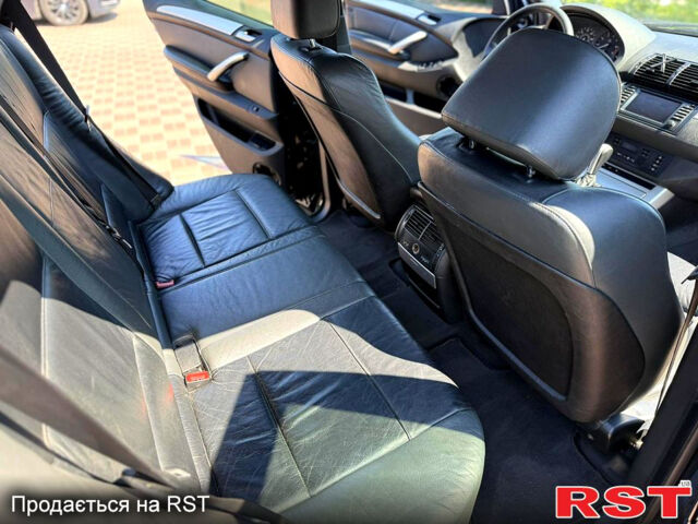 Чорний БМВ Х5, об'ємом двигуна 4.4 л та пробігом 0 тис. км за 8500 $, фото 4 на Automoto.ua