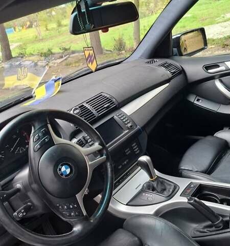 Черный БМВ Х5, объемом двигателя 3 л и пробегом 323 тыс. км за 9800 $, фото 15 на Automoto.ua