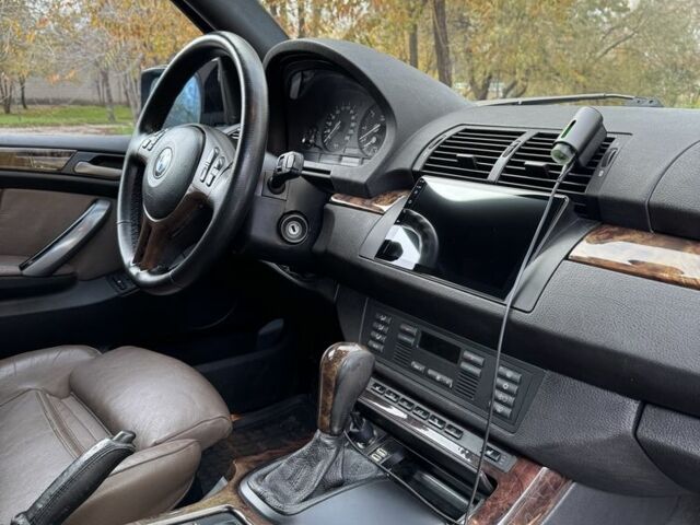 Черный БМВ Х5, объемом двигателя 3 л и пробегом 335 тыс. км за 8200 $, фото 17 на Automoto.ua