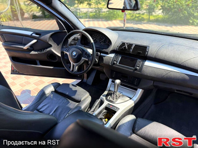 Чорний БМВ Х5, об'ємом двигуна 4.4 л та пробігом 0 тис. км за 8500 $, фото 7 на Automoto.ua