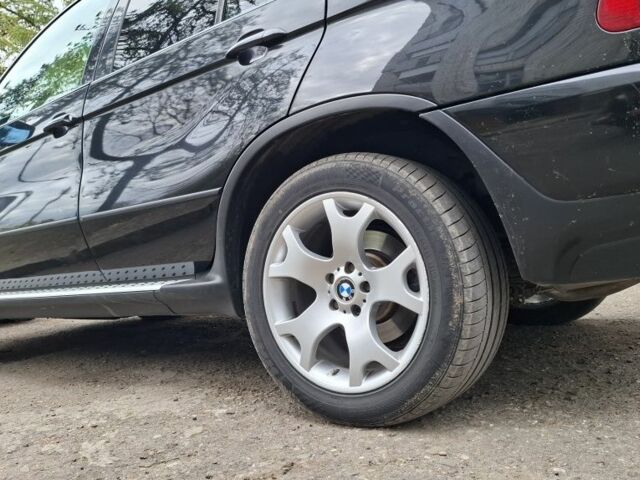 Черный БМВ Х5, объемом двигателя 3 л и пробегом 323 тыс. км за 9800 $, фото 9 на Automoto.ua