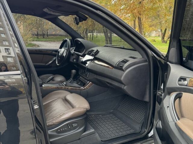 Черный БМВ Х5, объемом двигателя 3 л и пробегом 335 тыс. км за 8200 $, фото 16 на Automoto.ua