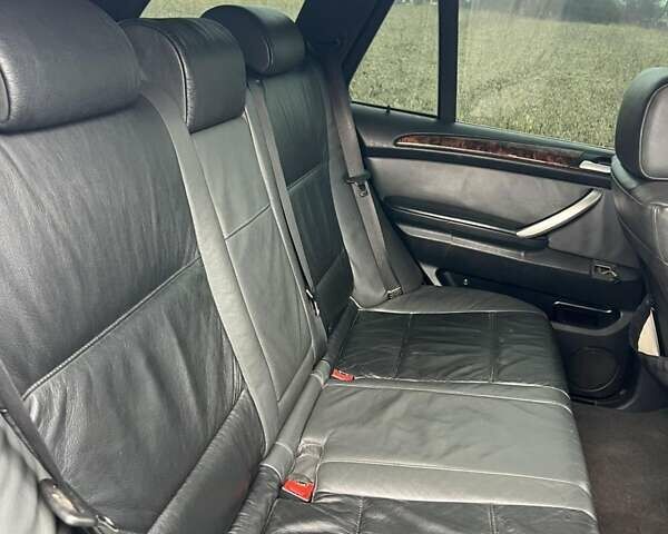 Черный БМВ Х5, объемом двигателя 4.4 л и пробегом 350 тыс. км за 6700 $, фото 14 на Automoto.ua