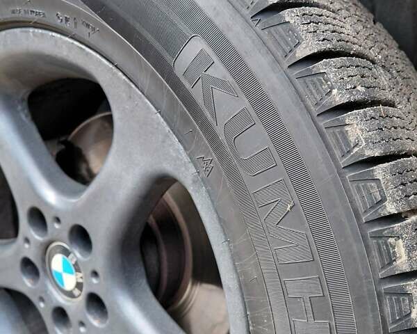 Чорний БМВ Х5, об'ємом двигуна 3 л та пробігом 260 тис. км за 11500 $, фото 23 на Automoto.ua