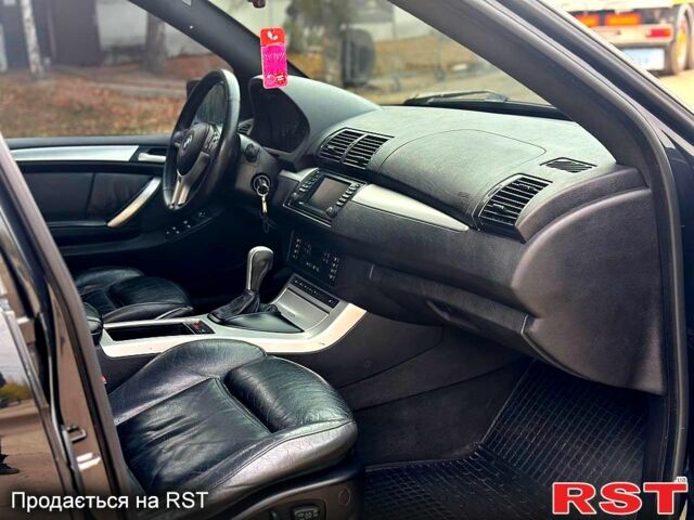 Черный БМВ Х5, объемом двигателя 3 л и пробегом 400 тыс. км за 6000 $, фото 11 на Automoto.ua