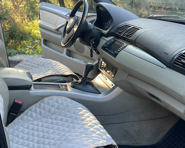 Черный БМВ Х5, объемом двигателя 2.93 л и пробегом 359 тыс. км за 9250 $, фото 21 на Automoto.ua