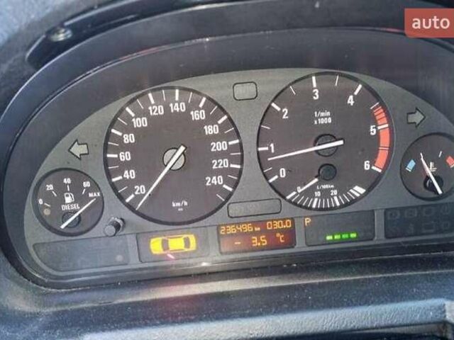 Черный БМВ Х5, объемом двигателя 0 л и пробегом 236 тыс. км за 4500 $, фото 7 на Automoto.ua