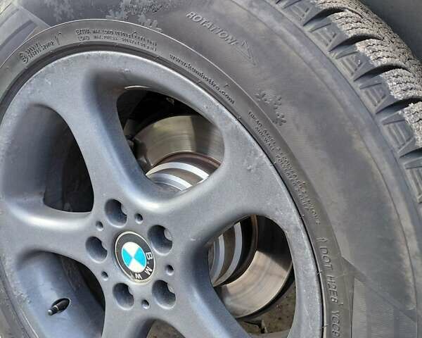 Чорний БМВ Х5, об'ємом двигуна 3 л та пробігом 260 тис. км за 11500 $, фото 16 на Automoto.ua