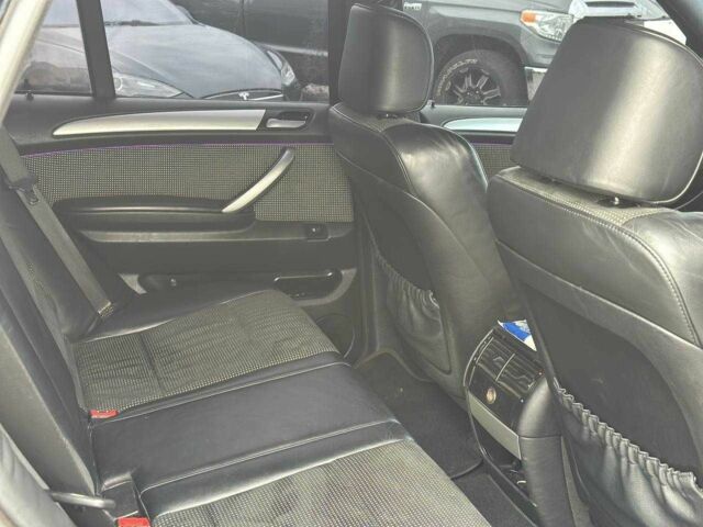 Черный БМВ Х5, объемом двигателя 3 л и пробегом 270 тыс. км за 10500 $, фото 8 на Automoto.ua