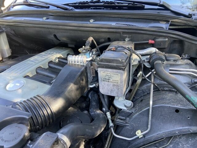 Чорний БМВ Х5, об'ємом двигуна 2.9 л та пробігом 541 тис. км за 10500 $, фото 7 на Automoto.ua