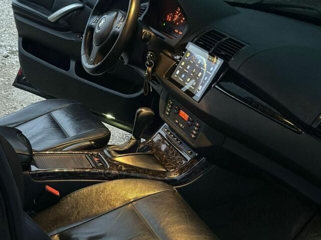 Чорний БМВ Х5, об'ємом двигуна 3 л та пробігом 475 тис. км за 8499 $, фото 7 на Automoto.ua