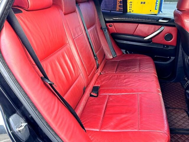 Черный БМВ Х5, объемом двигателя 4.6 л и пробегом 346 тыс. км за 8000 $, фото 7 на Automoto.ua