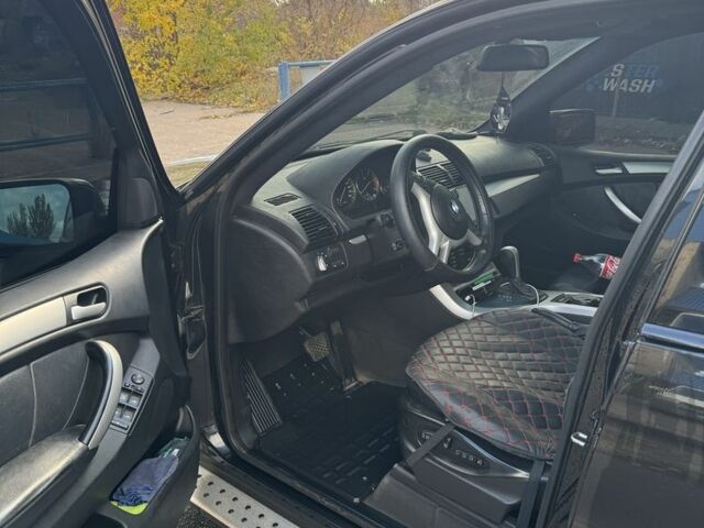 Черный БМВ Х5, объемом двигателя 3 л и пробегом 1000 тыс. км за 5100 $, фото 6 на Automoto.ua