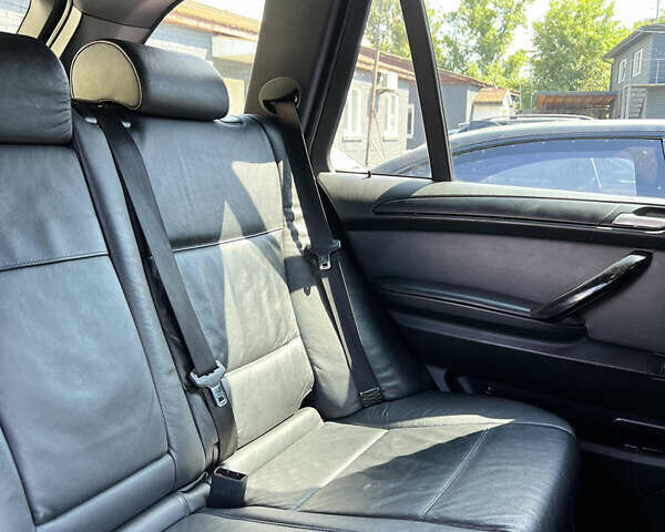 Черный БМВ Х5, объемом двигателя 2.93 л и пробегом 411 тыс. км за 11900 $, фото 39 на Automoto.ua