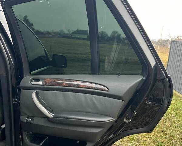 Черный БМВ Х5, объемом двигателя 4.4 л и пробегом 350 тыс. км за 6700 $, фото 13 на Automoto.ua