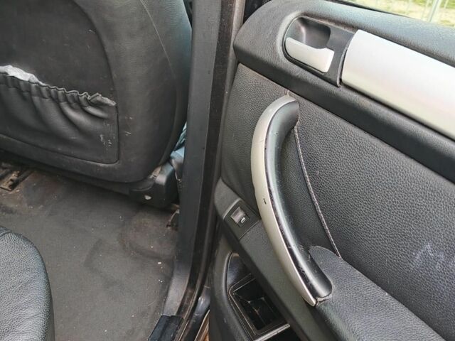 Черный БМВ Х5, объемом двигателя 3 л и пробегом 330 тыс. км за 6000 $, фото 6 на Automoto.ua