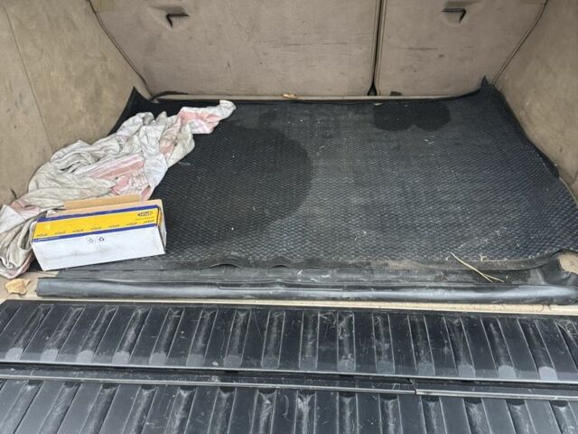 Черный БМВ Х5, объемом двигателя 2.9 л и пробегом 420 тыс. км за 4300 $, фото 5 на Automoto.ua