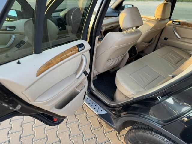 Чорний БМВ Х5, об'ємом двигуна 3 л та пробігом 365 тис. км за 4999 $, фото 17 на Automoto.ua