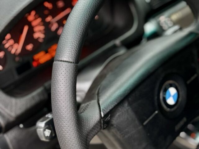 Чорний БМВ Х5, об'ємом двигуна 3 л та пробігом 374 тис. км за 9800 $, фото 9 на Automoto.ua