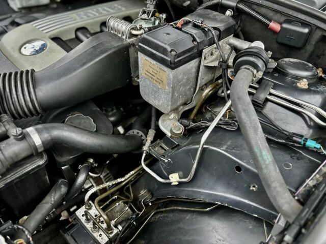 Чорний БМВ Х5, об'ємом двигуна 3 л та пробігом 374 тис. км за 9800 $, фото 23 на Automoto.ua