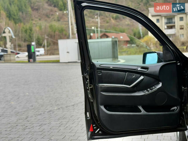 Черный БМВ Х5, объемом двигателя 3 л и пробегом 400 тыс. км за 8700 $, фото 37 на Automoto.ua