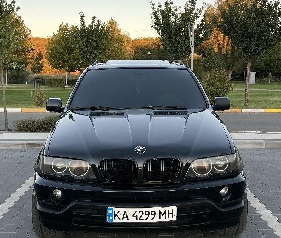 Черный БМВ Х5, объемом двигателя 4.4 л и пробегом 295 тыс. км за 7000 $, фото 1 на Automoto.ua